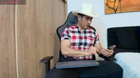 andrewstelee online show from April 15, 2026, 2:40 am