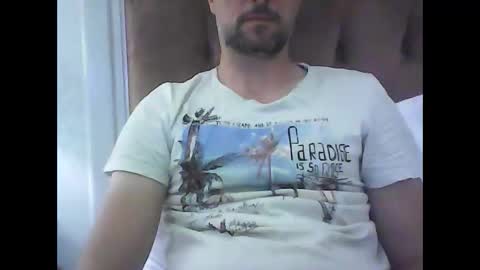 andreyandrey80 online show from June 3, 2026, 8:58 pm