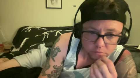 Snapshot of androxkade chatting on October 5, 2025, 7:39 am androxkade online show from October 5, 2025, 7:39 am