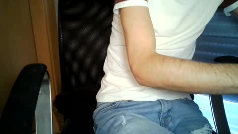 andy_24j online show from September 10, 2025, 1:22 pm