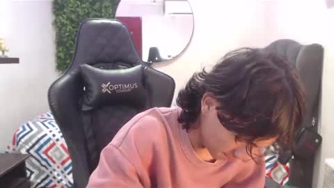 andy_dan1 online show from January 17, 2025, 1:35 pm