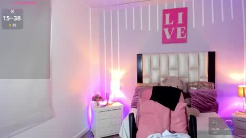 Snapshot of andy_gamboa chatting on January 8, 2026, 1:02 pm Andrea online show from January 8, 2026, 1:02 pm