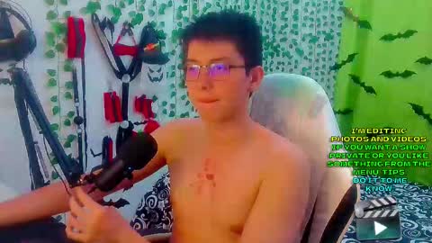 Snapshot of andy_gray01 chatting on November 7, 2025, 1:38 am Andy Gray online show from November 7, 2025, 1:38 am