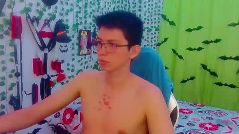 Snapshot of andy_gray01 chatting on November 9, 2025, 1:42 pm Andy Gray online show from November 9, 2025, 1:42 pm