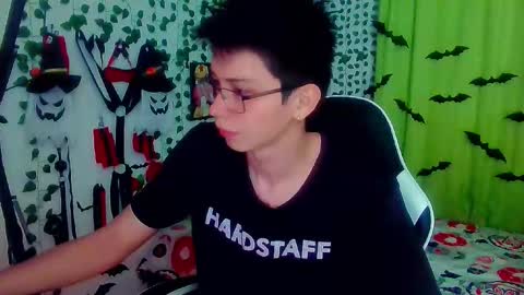 Snapshot of andy_gray01 chatting on November 14, 2025, 2:49 pm Andy Gray online show from November 14, 2025, 2:49 pm