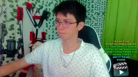 Snapshot of andy_gray01 chatting on December 14, 2025, 12:43 pm Andy Gray online show from December 14, 2025, 12:43 pm