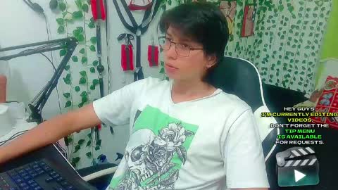 Snapshot of andy_gray01 chatting on April 12, 2026, 12:32 pm Andy Gray online show from April 12, 2026, 12:32 pm