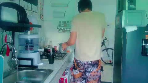 Snapshot of andy_gray01 chatting on April 16, 2026, 11:33 am Andy Gray online show from April 16, 2026, 11:33 am