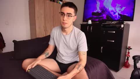 Snapshot of andy_shaaw chatting on January 6, 2026, 1:48 pm Andres online show from January 6, 2026, 1:48 pm