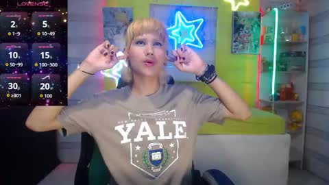 Snapshot of andy_staar18 chatting on December 22, 2025, 7:11 pm andy online show from December 22, 2025, 7:11 pm