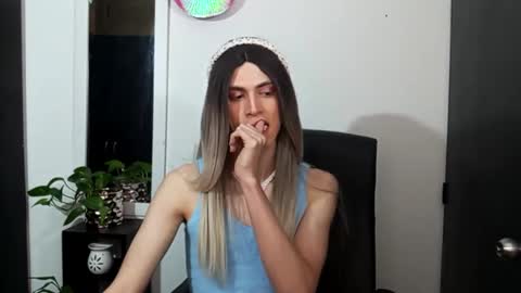 Andy van der Rose online show from November 30, 2025, 9:46 am