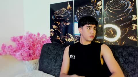 Snapshot of andy_wood1 chatting on April 6, 2026, 1:01 pm andy_wood1 online show from April 6, 2026, 1:01 pm