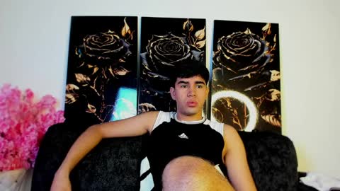 Snapshot of andy_wood1 chatting on April 7, 2026, 12:27 pm andy_wood1 online show from April 7, 2026, 12:27 pm