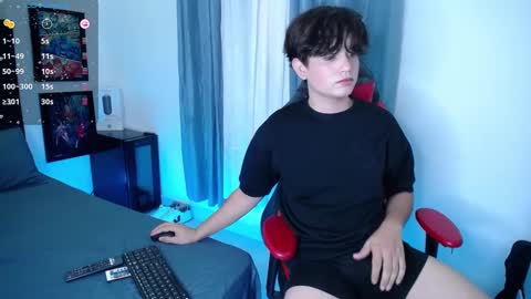 Snapshot of andyboy_19 chatting on January 9, 2025, 10:20 pm andy online show from January 9, 2025, 10:20 pm