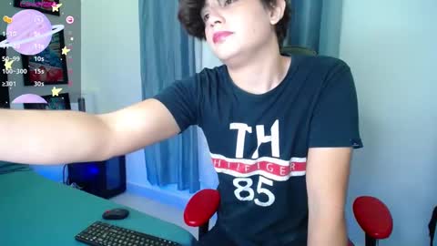 Snapshot of andyboy_19 chatting on February 24, 2025, 11:41 pm andy online show from February 24, 2025, 11:41 pm