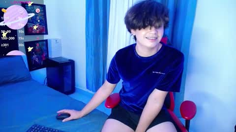 Snapshot of andyboy_19 chatting on March 5, 2025, 1:21 am andy online show from March 5, 2025, 1:21 am