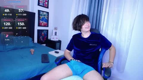 Snapshot of andyboy_19 chatting on November 10, 2025, 11:37 pm andy online show from November 10, 2025, 11:37 pm