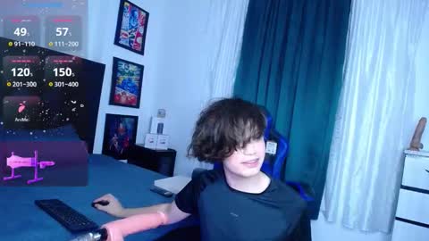 Snapshot of andyboy_19 chatting on November 12, 2025, 10:52 pm andy online show from November 12, 2025, 10:52 pm