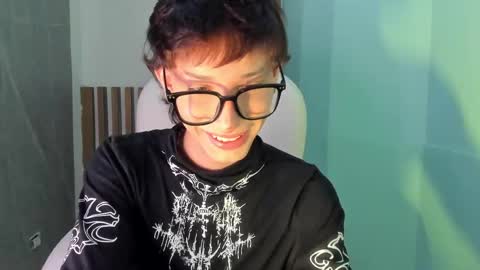 Snapshot of andywiills chatting on May 27, 2026, 10:07 pm Andy online show from May 27, 2026, 10:07 pm