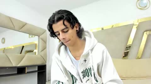 andyxibrat online show from November 23, 2025, 12:05 pm