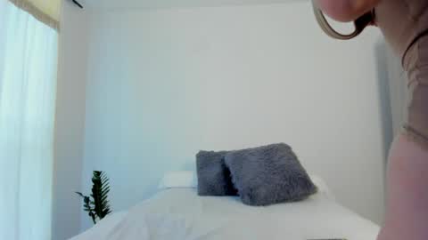 Andy  online show from April 16, 2026, 12:28 pm