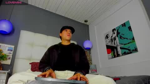 --- Aneek--- online show from October 17, 2025, 4:15 am