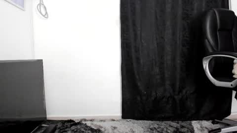 Snapshot of aneko_morii chatting on February 19, 2026, 4:52 am online show from February 19, 2026, 4:52 am