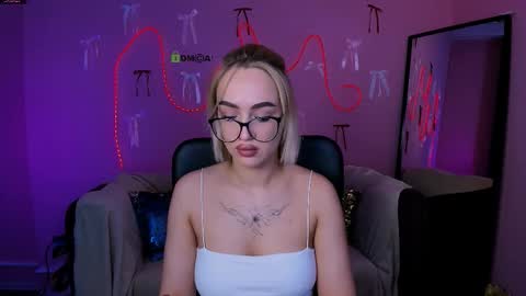 anelia_sun online show from March 16, 2026, 6:39 am