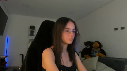      online show from March 9, 2026, 2:37 am