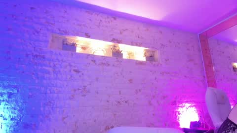 anette_cooper online show from February 4, 2025, 3:44 am