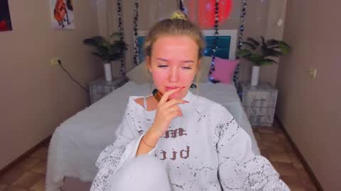 Anfisa online show from February 18, 2025, 6:04 pm