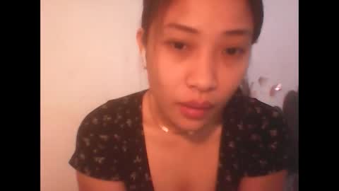 Snapshot of ange011 chatting on April 20, 2026, 5:10 am ange011 online show from April 20, 2026, 5:10 am