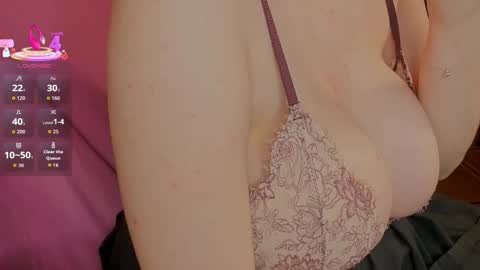 Snapshot of ange_boob chatting on February 20, 2026, 9:54 am Ange online show from February 20, 2026, 9:54 am