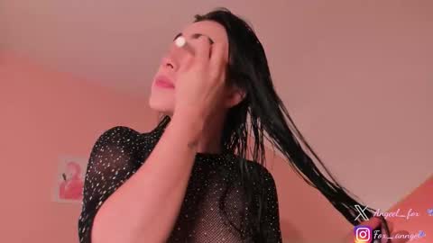 Angel  online show from October 11, 2025, 3:28 am