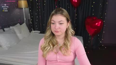 Snapshot of angel__grace chatting on February 11, 2026, 12:15 am Grace online show from February 11, 2026, 12:15 am