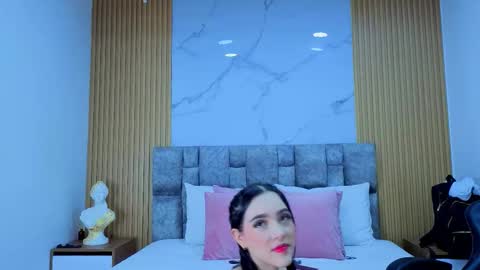 Snapshot of angel__kiss chatting on November 4, 2025, 11:42 am angel__kiss online show from November 4, 2025, 11:42 am