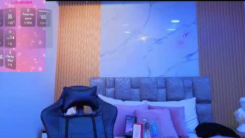 Snapshot of angel__kiss chatting on December 5, 2025, 11:08 am angel__kiss online show from December 5, 2025, 11:08 am