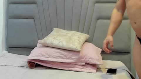 Angel online show from November 12, 2025, 3:18 am