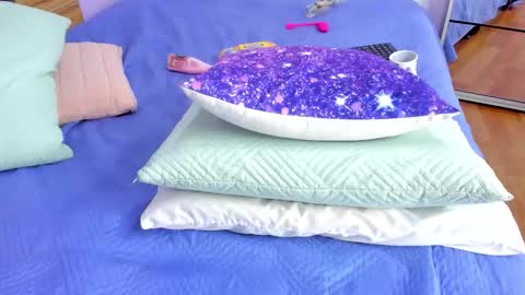 Snapshot of angel_avni chatting on January 16, 2026, 9:30 pm Angel online show from January 16, 2026, 9:30 pm