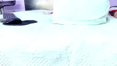 Snapshot of angel_avni chatting on March 1, 2026, 11:34 am Angel online show from March 1, 2026, 11:34 am