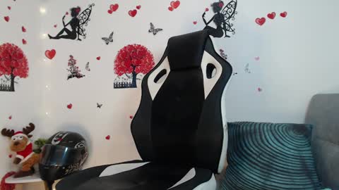 Angel Curl online show from January 25, 2025, 9:57 pm