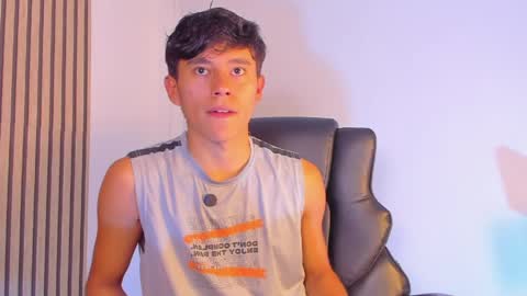 ngel Esteban  online show from May 15, 2026, 8:38 pm