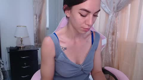 Angel Girl online show from May 13, 2026, 4:37 pm