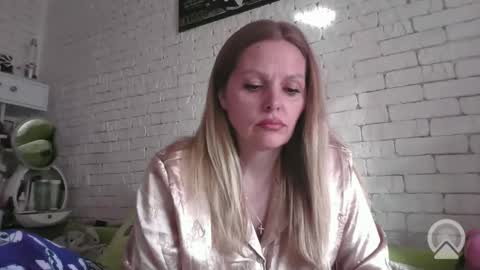 Snapshot of angel_girllovemy chatting on March 17, 2026, 6:39 am ANGEL online show from March 17, 2026, 6:39 am