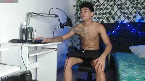 Angel online show from November 2, 2025, 10:01 pm