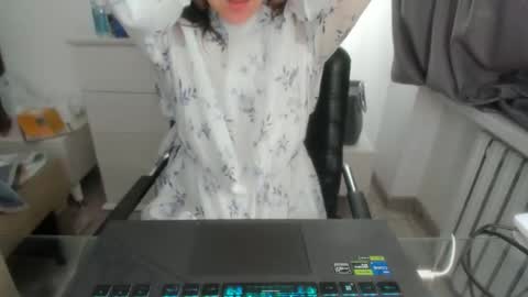 Snapshot of angel_lee__ chatting on January 25, 2025, 4:13 am angel_lee__ online show from January 25, 2025, 4:13 am