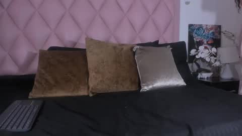 Angel  online show from January 12, 2025, 5:24 am