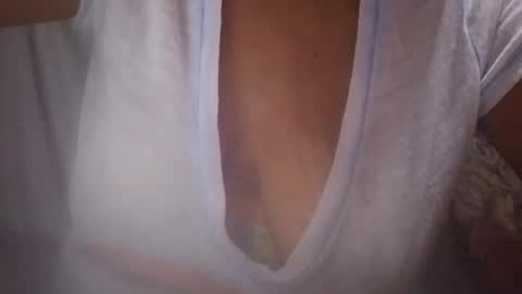 Snapshot of angel_pilipinaxxx10 chatting on February 3, 2026, 7:02 am angel_pilipinaxxx10 online show from February 3, 2026, 7:02 am