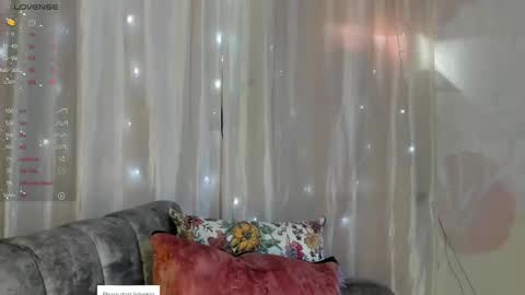 Snapshot of angel_smile18 chatting on February 17, 2025, 5:43 pm angel online show from February 17, 2025, 5:43 pm