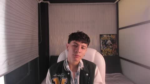 Snapshot of angel_st1 chatting on April 9, 2026, 12:10 pm Angel online show from April 9, 2026, 12:10 pm